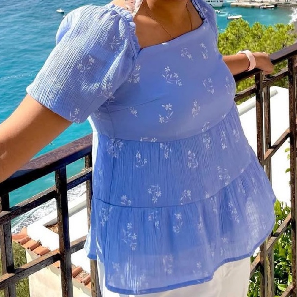 Francesca's Collections Blue Floral Blouse